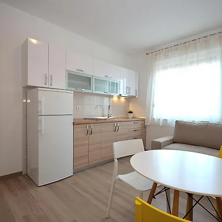 Mila * Vodice